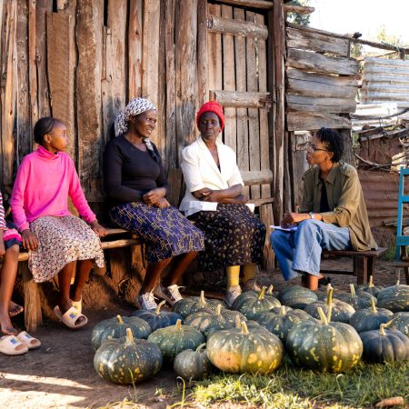 JUNE-Plumbee-Founder_CEO-engaging-with-contracted-farmers